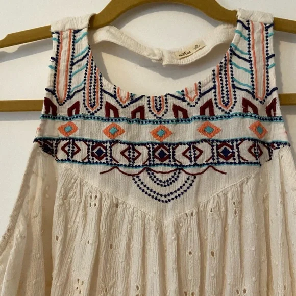 Hollister Eyelet Top - Picture 5 of 5